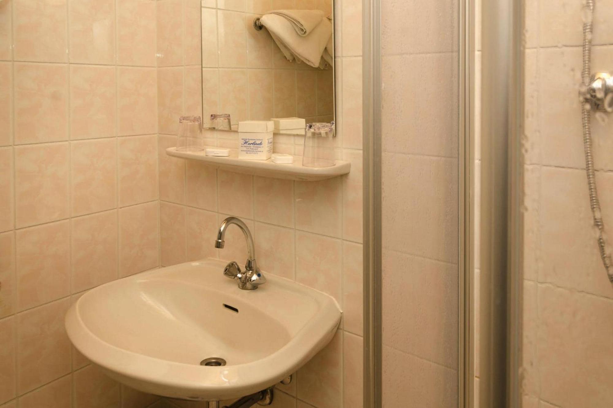 Apartment In Podersdorf Am See With A Bicycle Storage Exterior foto